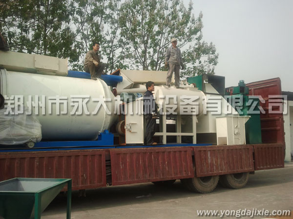 全自動?；⒅闊o機(jī)保溫砂漿生產(chǎn)線發(fā)貨現(xiàn)場