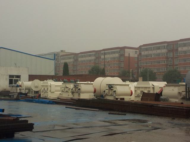 突來(lái)暴雨，干粉攪拌機(jī)備受洗禮